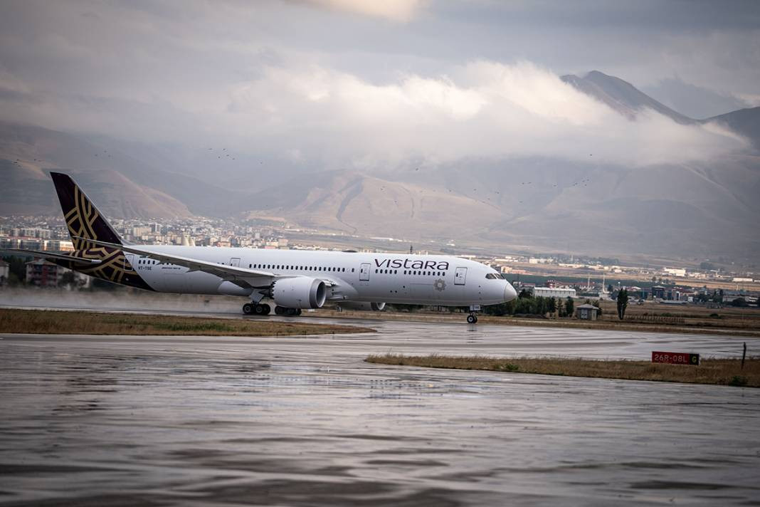 Erzurum’da zorunlu iniş yapan uçak, Hindistan’a döndü - Resim: 28